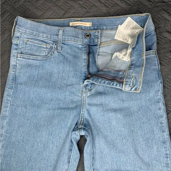 Levi’s 720 Light Blue Women Jeans - Picture 11 of 12